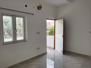 Room in 3 BHK Apartment at Saket – for Rent