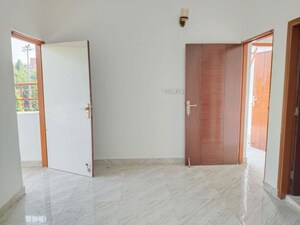 Room in 3 BHK Apartment at Saket – for Rent