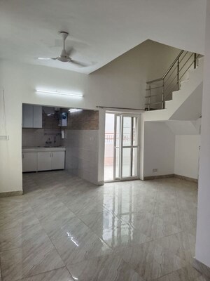 Room in 3 BHK Apartment at Saket – for Rent