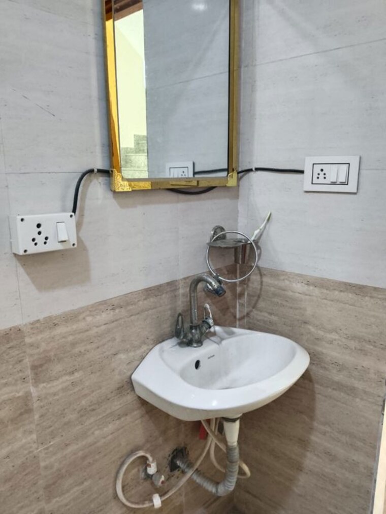 Bathroom, saket 3 Bedroom 2000 Sq.Ft. Apartment In Saket Delhi 10500052