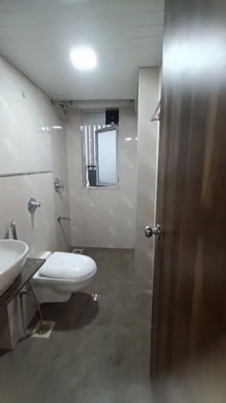 Bathroom, devnani-kailasa 2 Bedroom 650 Sq.Ft. Apartment In Chembur Mumbai 10500046
