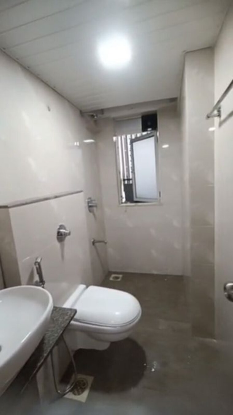 Bathroom, devnani-kailasa 2 Bedroom 650 Sq.Ft. Apartment In Chembur Mumbai 10500046