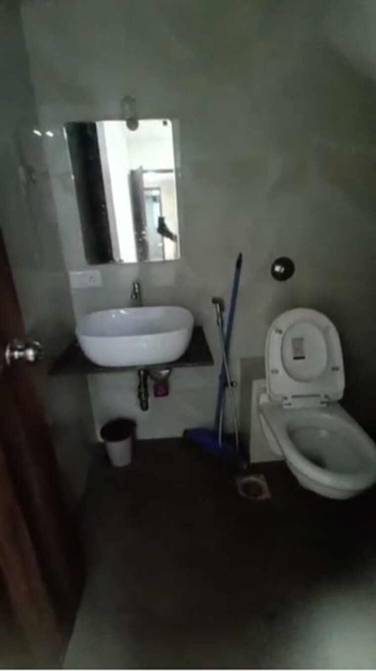 Bathroom, devnani-kailasa 2 Bedroom 650 Sq.Ft. Apartment In Chembur Mumbai 10500046