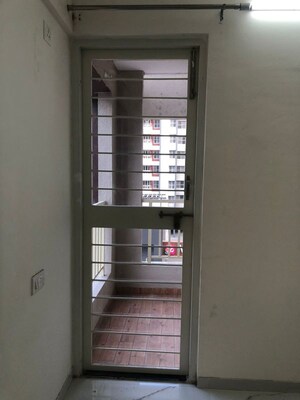 Room in 2 BHK Apartment at Marne Maithili Square, Kiwale – for Rent