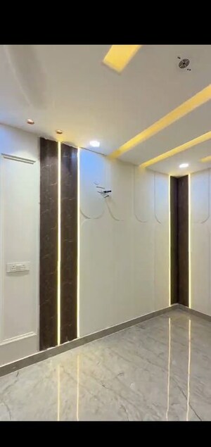 Building Lobby in 3 BHK Builder Floor at Dwarka Mor – for Sale