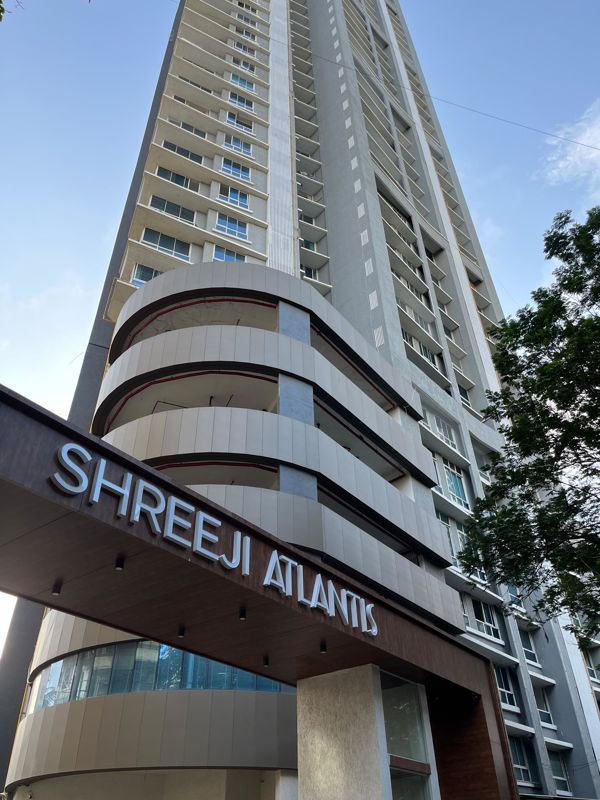 2 BHK 900 Sq.Ft. Apartment in Shreeji Atlantis