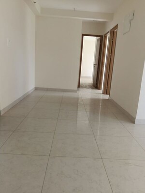 Room in 3 BHK Apartment at Sun Empire, Sinhagad – for Sale