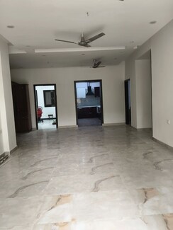 2 BHK Independent House For Rent in RWA Apartments Sector 52