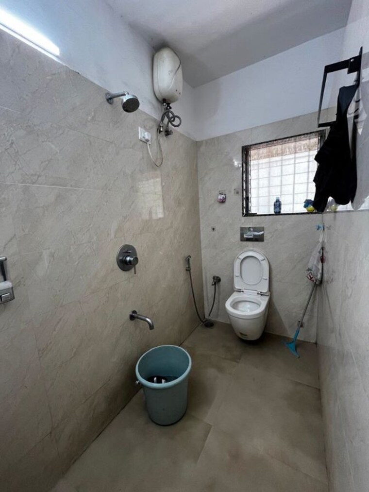 Bathroom, kopar khairane Pg For Boys In Kopar Khairane 10500151