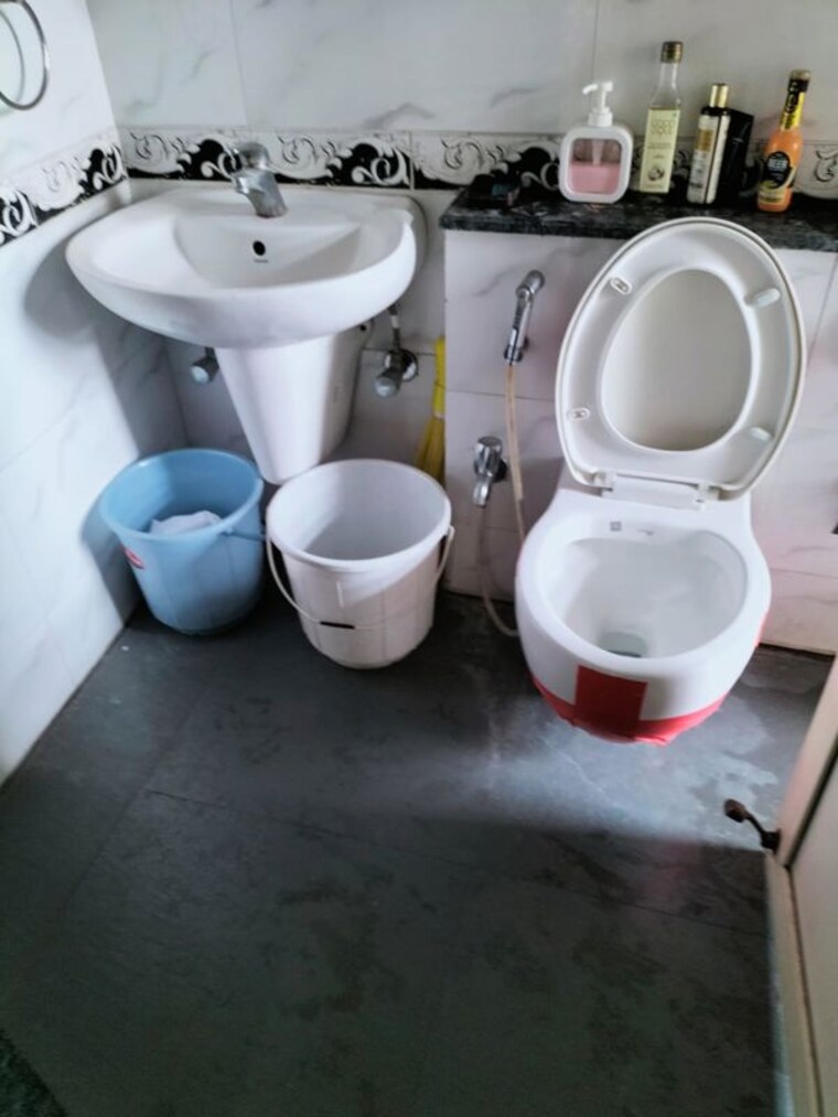 Bathroom, k-raheja-raheja-residency 1 Bedroom 563 Sq.Ft. Apartment In Malad East Mumbai 10500219