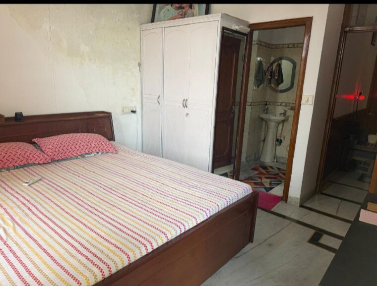 Bedroom, sector 16 1 RK 250 Sq.Yd. Builder Floor In Sector 16 Chandigarh 10500240