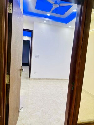 Room in 1 BHK Builder Floor at Saket – for Rent