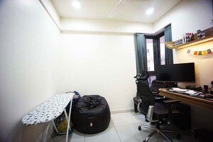 Team Area in 3 BHK Apartment at Ghuma – for Sale
