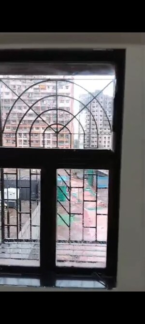 Room in 2 BHK Apartment at HDIL Premier Exotica, Kurla West – for Rent