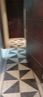 3 BHK 217 Sq.Yd. Builder Floor in Sarvodaya Enclave