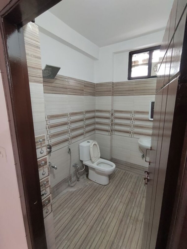 Bathroom, seshaaraamam-apartment 3 Bedroom 1600 Sq.Ft. Apartment In Gachibowli Hyderabad 10499877