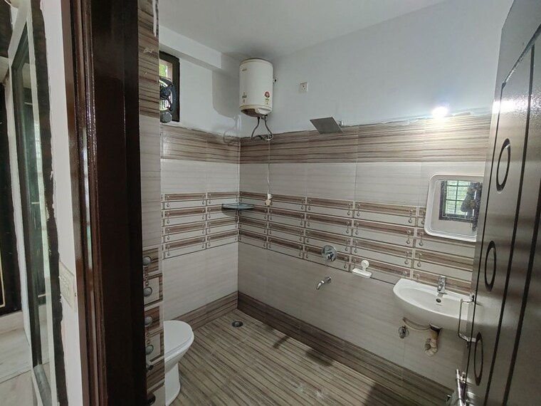 Bathroom, seshaaraamam-apartment 3 Bedroom 1600 Sq.Ft. Apartment In Gachibowli Hyderabad 10499877