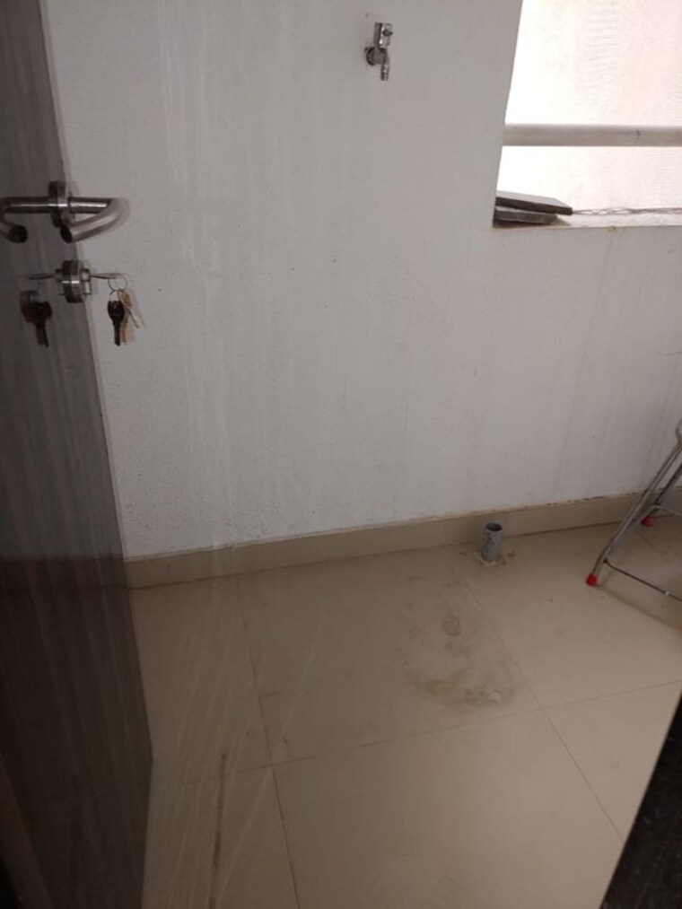 Bathroom, aditya-nisarg-palms 3 Bedroom 1500 Sq.Ft. Apartment In Bavdhan Pune 10500331