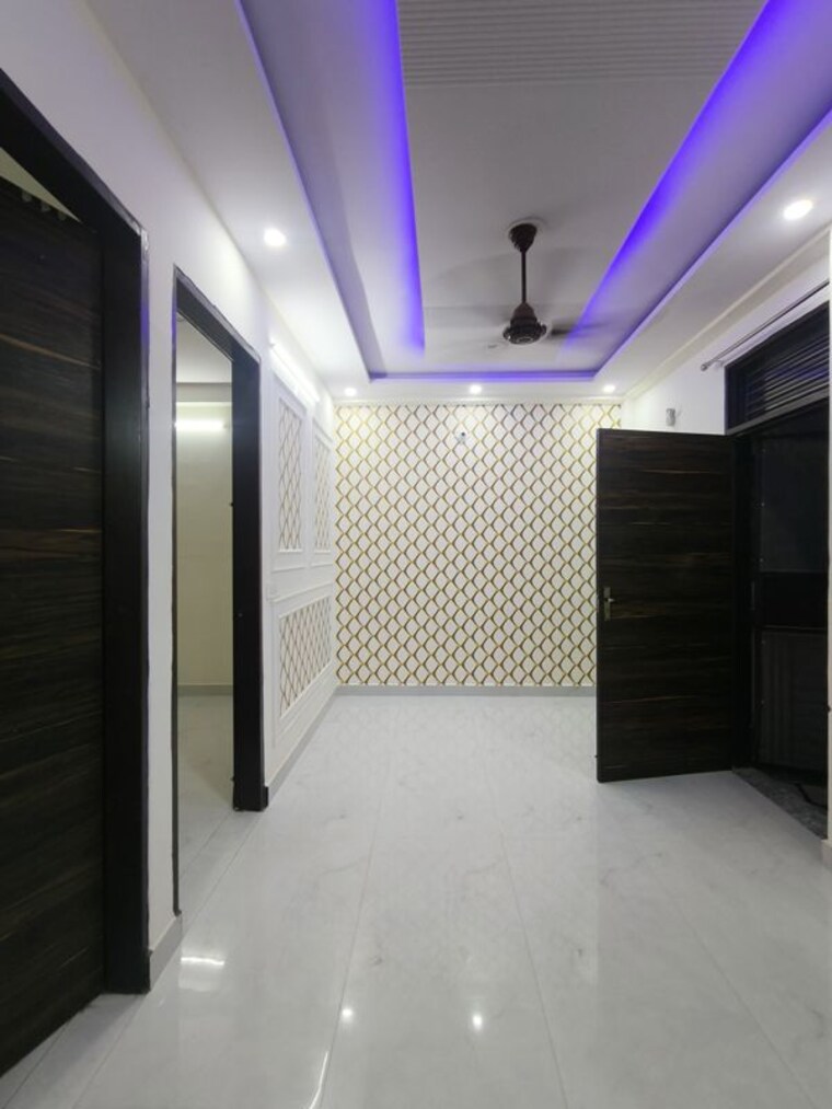Bathroom, dwarka 2 Bedroom 60 Sq.Yd. Builder Floor In Dwarka Delhi 10500333
