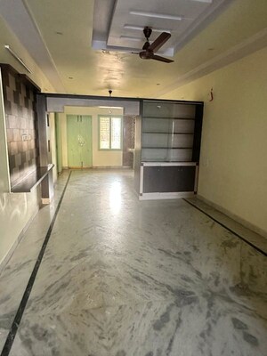 Living Room in 3 BHK Builder Floor at Lawyer Pet – for Rent