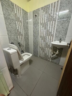 Bathroom in 3 BHK Builder Floor at Lawyer Pet – for Rent