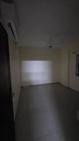 Room in 2 BHK Apartment at Kothanur – for Rent