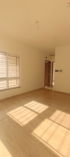 Room in 2 BHK Apartment at VTP Beaumonde, Kharadi – for Rent