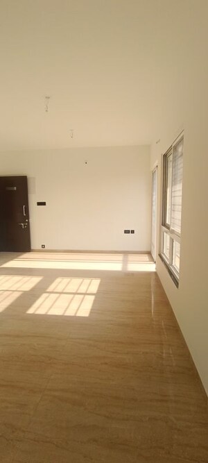 Room in 2 BHK Apartment at VTP Beaumonde, Kharadi – for Rent