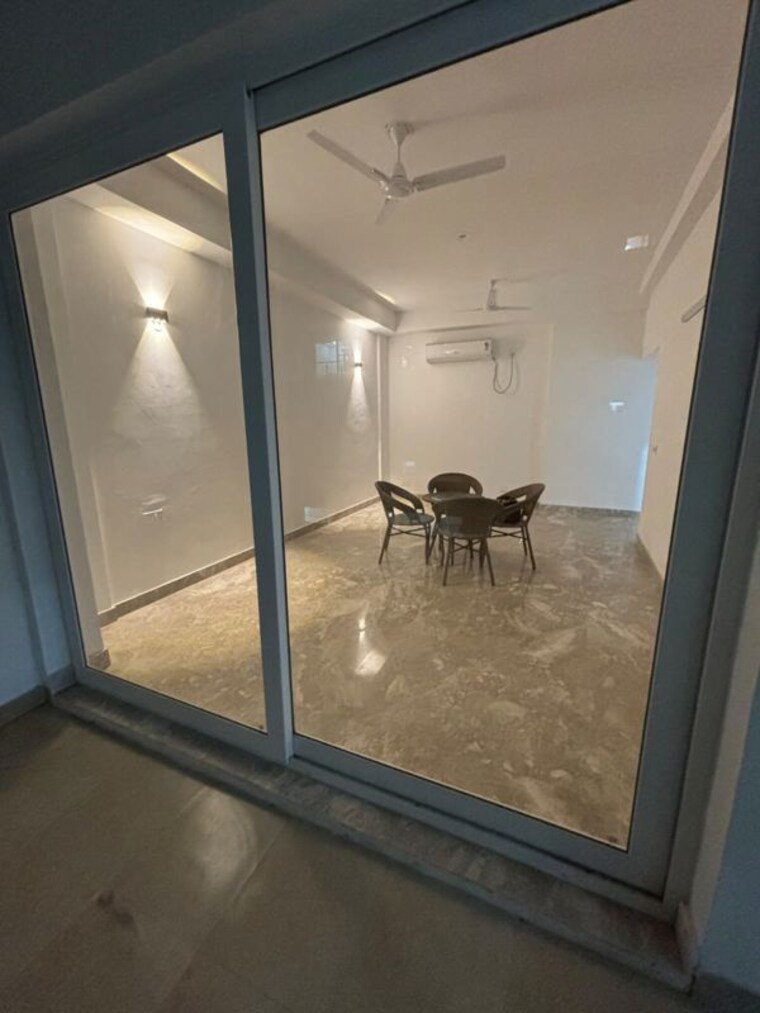 Bathroom, dlf cyber city 4 Bedroom 400 Sq.Yd. Builder Floor In Dlf Cyber City Gurgaon 10500365