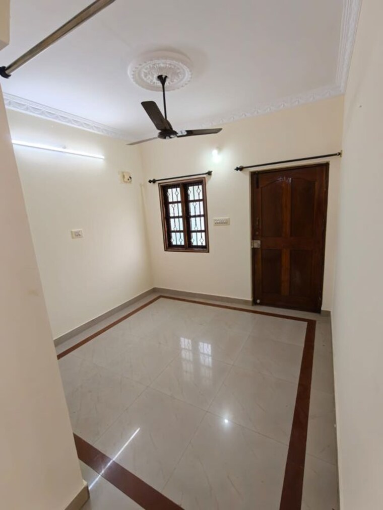Room, kammanahalli 3.5 Bedroom 1500 Sq.Ft. Builder Floor In Kammanahalli Bangalore 10500386