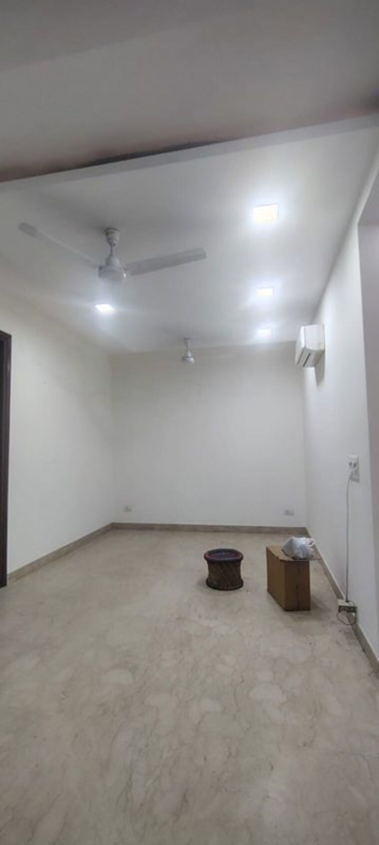 Room, shivalik colony 3 Bedroom 2000 Sq.Ft. Builder Floor In Shivalik Colony Delhi 10500395