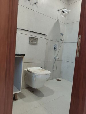 Bathroom in 4 BHK Builder Floor at Dlf Cyber City – for Rent