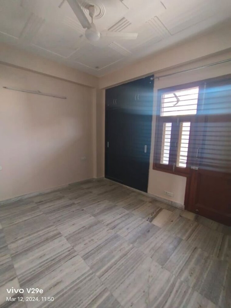 Room, sushant lok iii 3 Bedroom 2200 Sq.Ft. Builder Floor In Sushant Lok Iii Gurgaon 10500399