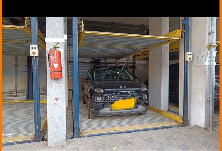  Parking, crystal-paradise-residences 2 Bedroom 750 Sq.Ft. Apartment In Andheri East Mumbai 10500407