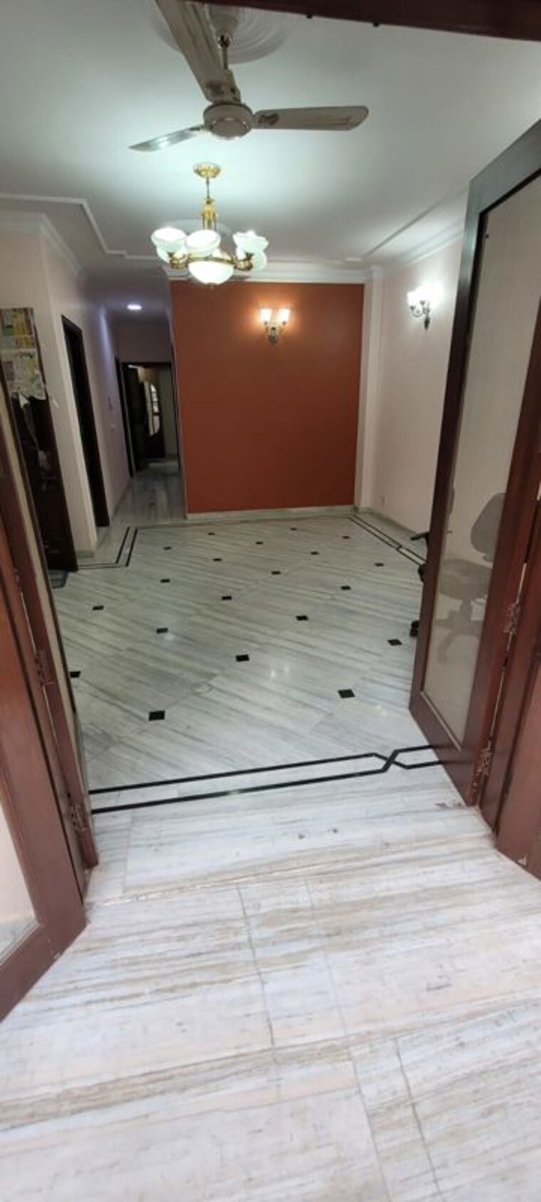 Bathroom, chittaranjan park 3 Bedroom 1800 Sq.Ft. Builder Floor In Chittaranjan Park Delhi 10500434