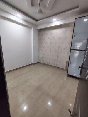 Room in 2 BHK Builder Floor at AJS Heights, Indrapuram – for Rent