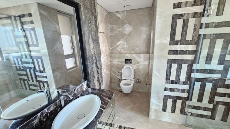 Bathroom, phoenix-kessaku 3 Bedroom 2500 Sq.Ft. Apartment In Rajaji Nagar Bangalore 10500501
