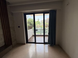 Room in 2 BHK Apartment at Chandivali – for Rent