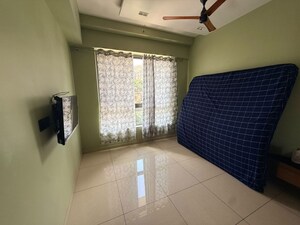 Room in 2 BHK Apartment at Chandivali – for Rent
