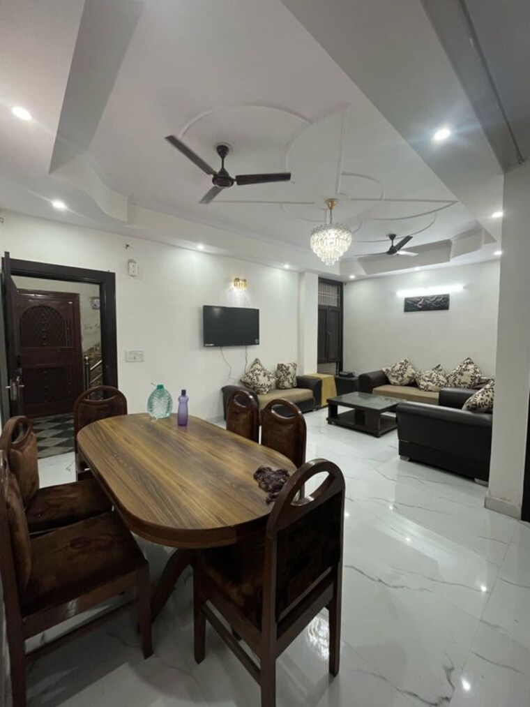 Team Area, aman-plaza 3 Bedroom 1300 Sq.Ft. Builder Floor In Shakti Khand iv Ghaziabad 10500523