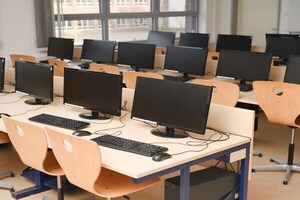 Team Area in  Office Space at Ganesh Complex Hadapsar, Hadapsar – for Rent