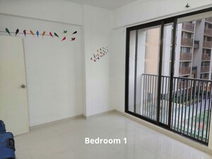 Room in 2 BHK Apartment at Vaishnodevi Circle – for Rent