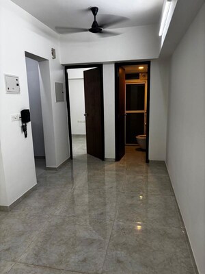 Room in 1 BHK Apartment at Lodha Amara, Kolshet Road – for Rent