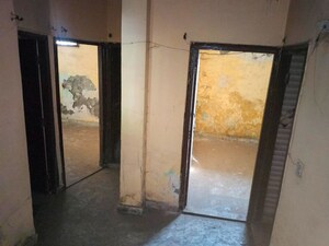 Room in  Apartment at Shalimar Garden – for Sale