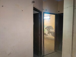 Room in  Apartment at Shalimar Garden – for Sale