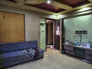 Bedroom in  Apartment at Borivali West – for Sale