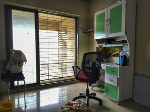 Room in  Apartment at Borivali West – for Sale
