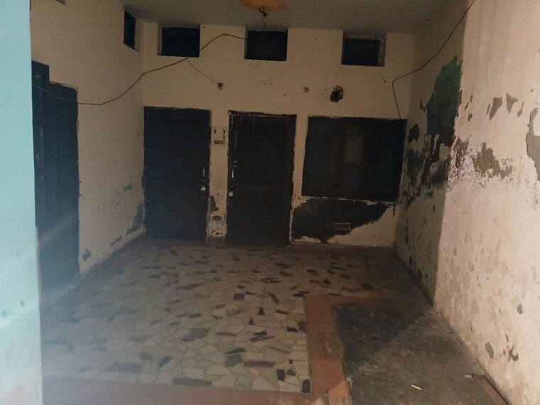 Living Room, majitha road  112 Sq.Yd. Independent House In Majitha Road Amritsar 10500610