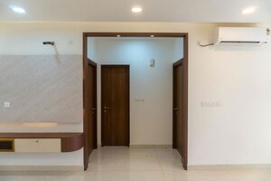 Room in 5 BHK Villa at Magna Majestic Meadows, Osman Nagar – for Rent