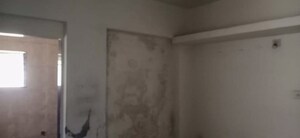 Room in  Apartment at Kamrej – for Sale